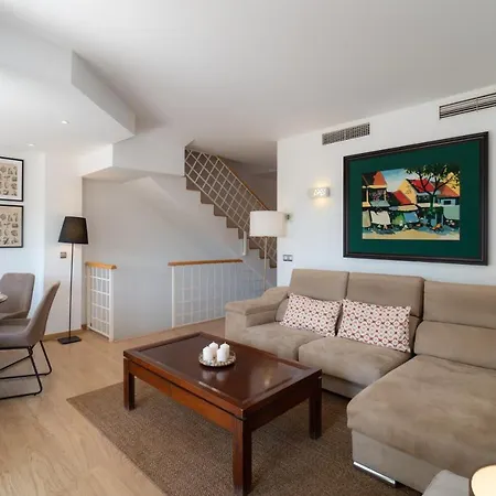 Holiday home Sur Higueron 1 *